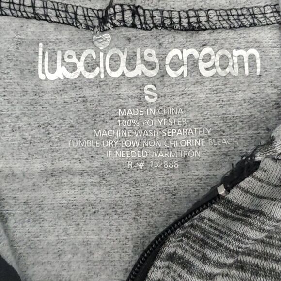 Graphic 'Throw Shade' Hoodie. size small, new no tags. - Picture 8 of 8